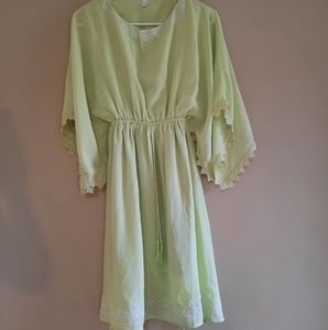 One piece midi with embroidery, Size: US Medium, Color: pistachios